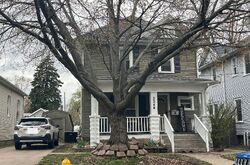 Pre-foreclosure in  Grand Ave Davenport, IA 52803