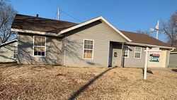 Pre-foreclosure in  S Minnesota Ave Joplin, MO 64804