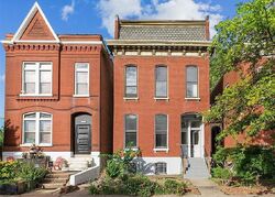 Pre-foreclosure in  Oregon Pl Saint Louis, MO 63104