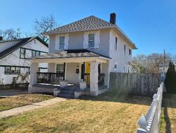Pre-foreclosure in  Paseo Blvd Kansas City, MO 64110