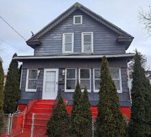 Pre-foreclosure in  Linden Ave Oaklyn, NJ 08107