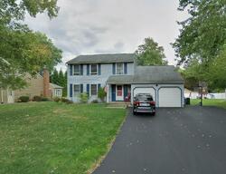 Pre-foreclosure in  Strawflower Dr Syracuse, NY 13212