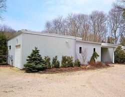 Pre-foreclosure in  N Quarter Rd Westhampton, NY 11977