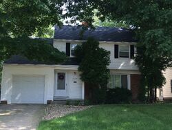 Pre-foreclosure in  E Groveland Rd Beachwood, OH 44122