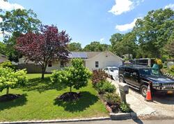 Pre-foreclosure in  Washington Ave Mastic, NY 11950