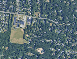 Pre-foreclosure in  Manor Rd Huntington, NY 11743
