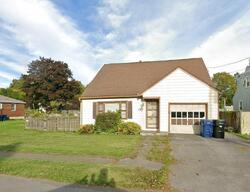 Pre-foreclosure in  Pleasantview Ave Syracuse, NY 13208