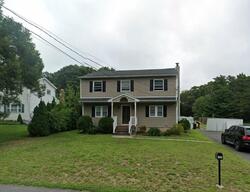 Pre-foreclosure in  Hammond Rd Centereach, NY 11720