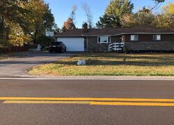 Pre-foreclosure in  Davis Rd Hilliard, OH 43026