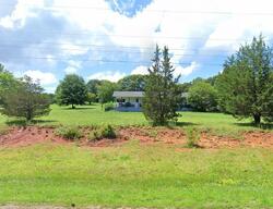 Pre-foreclosure in  Earnhardt Lake Rd Davidson, NC 28036