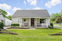 Pre-foreclosure in  Koebel Ave Columbus, OH 43207