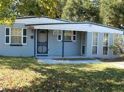 Pre-foreclosure in  DOVE LN Jacksonville, FL 32218