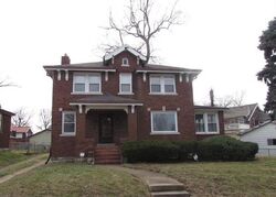 Pre-foreclosure in  FLORISSANT RD Saint Louis, MO 63121