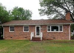 Pre-foreclosure in  IRVINGTON ST Richmond, VA 23234