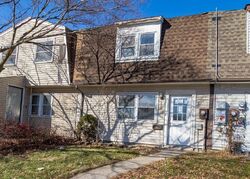  Country Club Dr, Maybrook NY