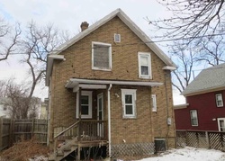 Pre-foreclosure in  W 16TH ST Sioux Falls, SD 57104