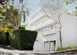 Pre-foreclosure in  HILLDALE AVE West Hollywood, CA 90069