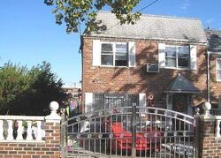 Pre-foreclosure in  125TH ST Flushing, NY 11354