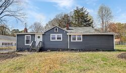 Pre-foreclosure in  MELYNDA RD Charlotte, NC 28208