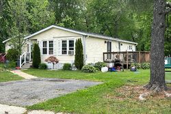 Pre-foreclosure in  SHORT OAKS CT Englishtown, NJ 07726