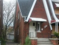 Pre-foreclosure in  APPOLINE ST Detroit, MI 48227