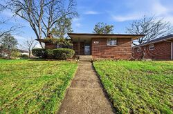 Pre-foreclosure in  Garden Rd Columbus, OH 43224