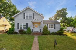 Pre-foreclosure in  N Lincoln Ave Middlesex, NJ 08846