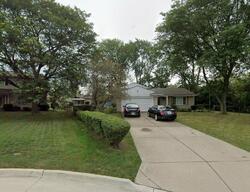 Pre-foreclosure in  Kensington Ct Southfield, MI 48076