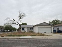Pre-foreclosure in  Rosewood Ave Lancaster, CA 93535