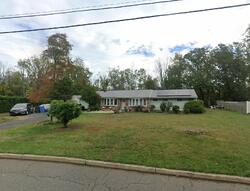 Pre-foreclosure in  Branford Cir Eatontown, NJ 07724