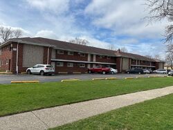 Pre-foreclosure in  DOVER DR Des Plaines, IL 60018