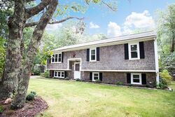 Pre-foreclosure in  Mayflower Rd Carver, MA 02330