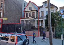 Pre-foreclosure in  Ogden Ave Bronx, NY 10452
