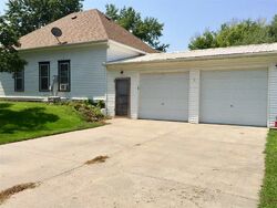Pre-foreclosure in  11th St Auburn, NE 68305