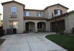 Pre-foreclosure in  CHURCHILL DOWNS CIR Oakdale, CA 95361