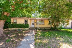 Pre-foreclosure in  Aton Ave Fort Worth, TX 76114