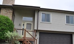 Pre-foreclosure in  AMBERWOOD DR Saint Paul, MN 55125