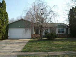 Pre-foreclosure in  Woodpointe Dr Indianapolis, IN 46234
