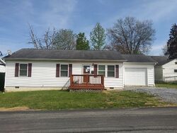  Elk Pl, Romney WV