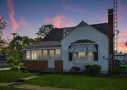  Park St, Cisne IL