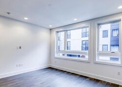 Pre-foreclosure in  N 5th St Philadelphia, PA 19123