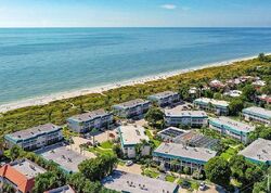 Pre-foreclosure in  E Gulf Dr Unit A1 Sanibel, FL 33957