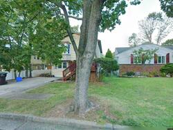 Pre-foreclosure in  Exeter St Highland Park, NJ 08904