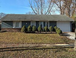Pre-foreclosure in  Hawthorne Way Richton Park, IL 60471