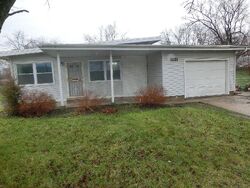 Pre-foreclosure in  Sauk Trl Park Forest, IL 60466