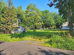  Orchard St, Bridgewater NJ