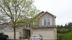 Pre-foreclosure in  Cottonwood Ct # 3318 Mchenry, IL 60051