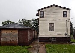 Pre-foreclosure in  156th St Calumet City, IL 60409