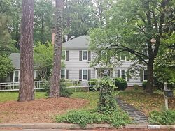 Pre-foreclosure in  Fulham Cir Richmond, VA 23227