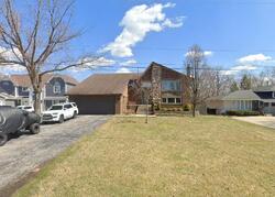 Pre-foreclosure in  S 84th Ave Palos Hills, IL 60465